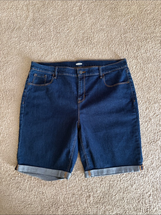 Old Navy Pants - Old Navy Women's Dark Blue Denim Bermuda Shorts size 16 NEW inseam 9.5”